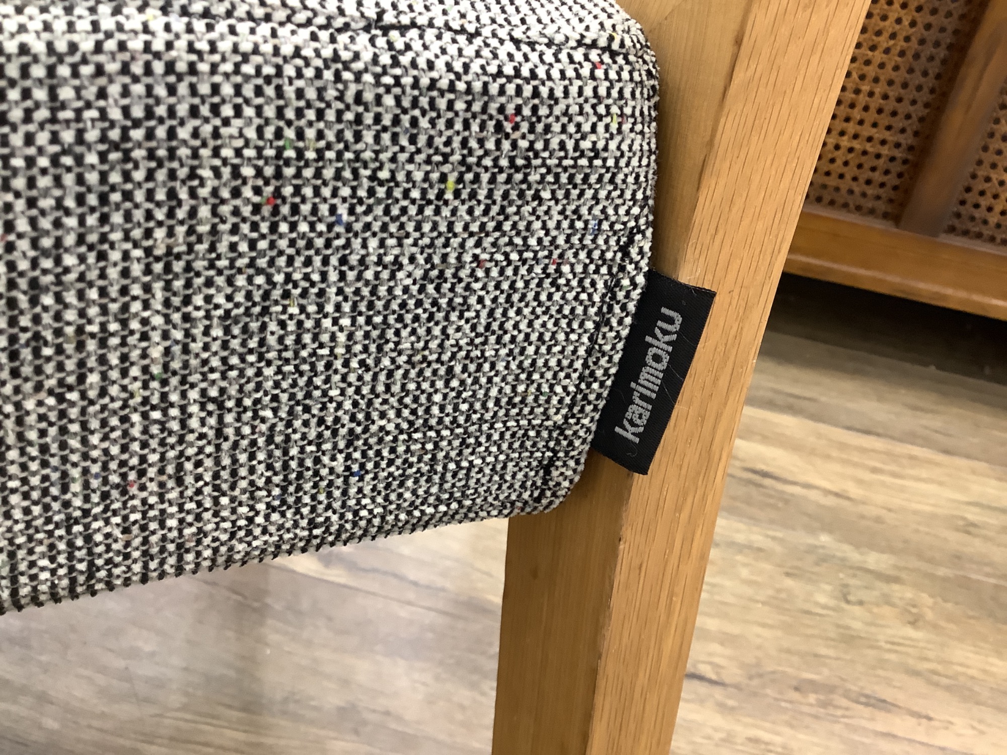karimoku（カリモク）】シンプルでダイニングのベンチとしても使える 