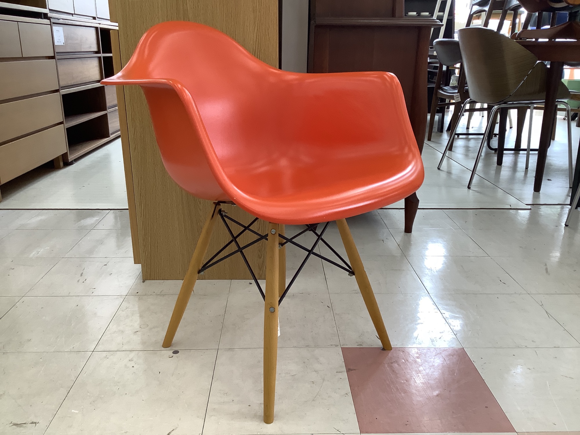 オンラインストア掲載中！ MODERNICA(モダニカ) アームシェルチェアの