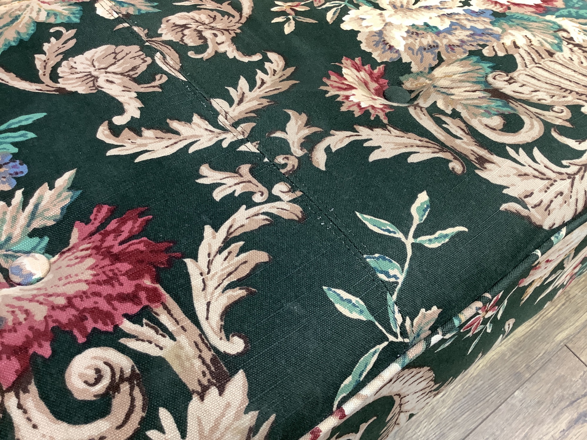 Karimoku（カリモク）】今も変わらないデザインが特徴的。便利なソファ