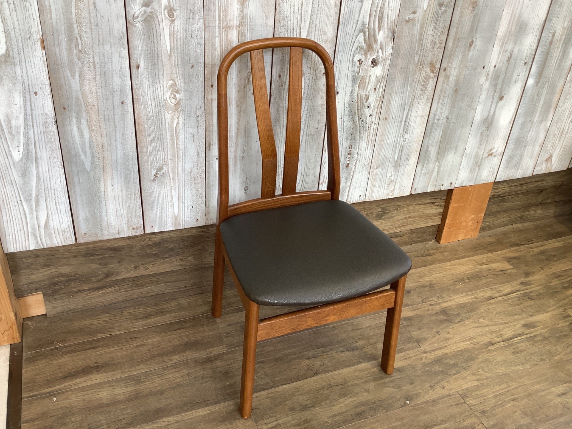 池田木工】ジャパンヴィンテージのラウンドタイプのダイニング5点