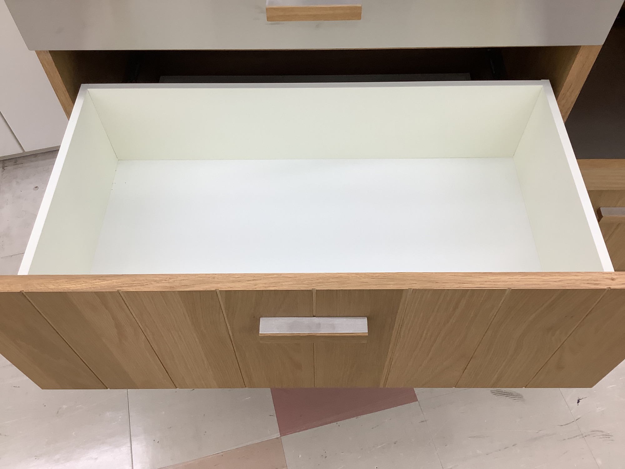 新入荷情報】末次木工のキッチンカウンターが入荷しました！｜2024年08