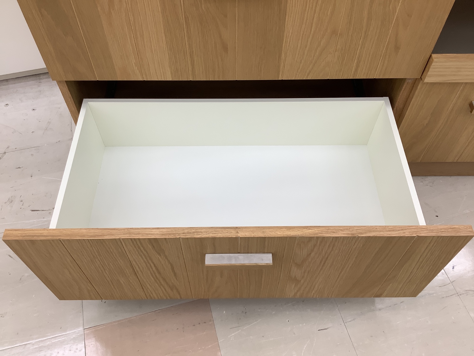 新入荷情報】末次木工のキッチンカウンターが入荷しました！｜2024年08