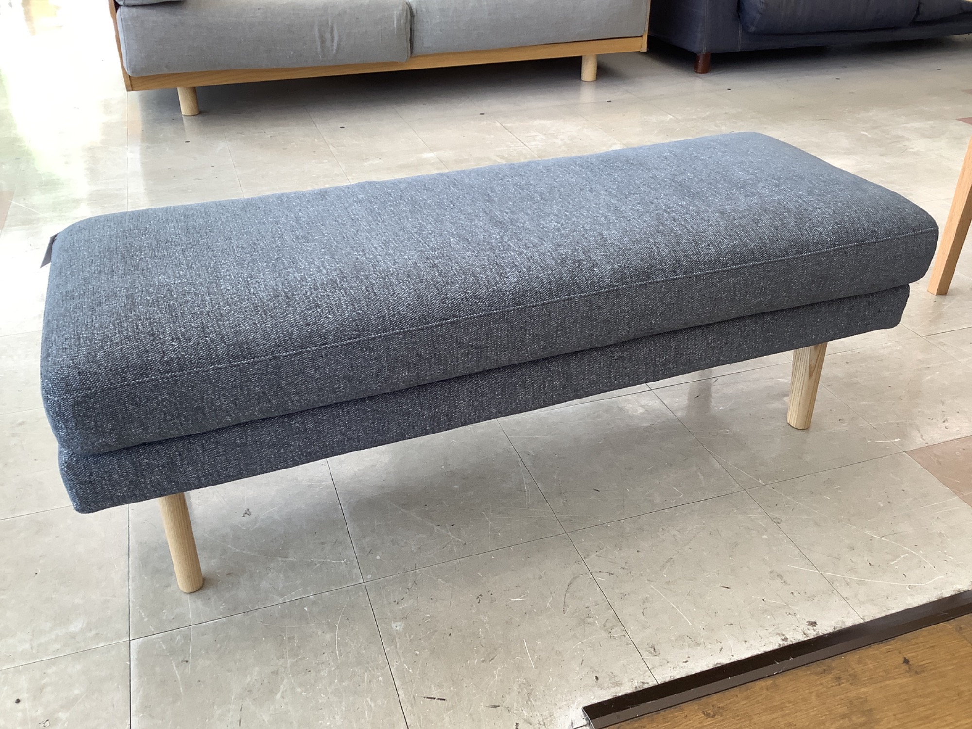 新入荷情報】unico(ウニコ)のLOM(ロム)シリーズのダイニング