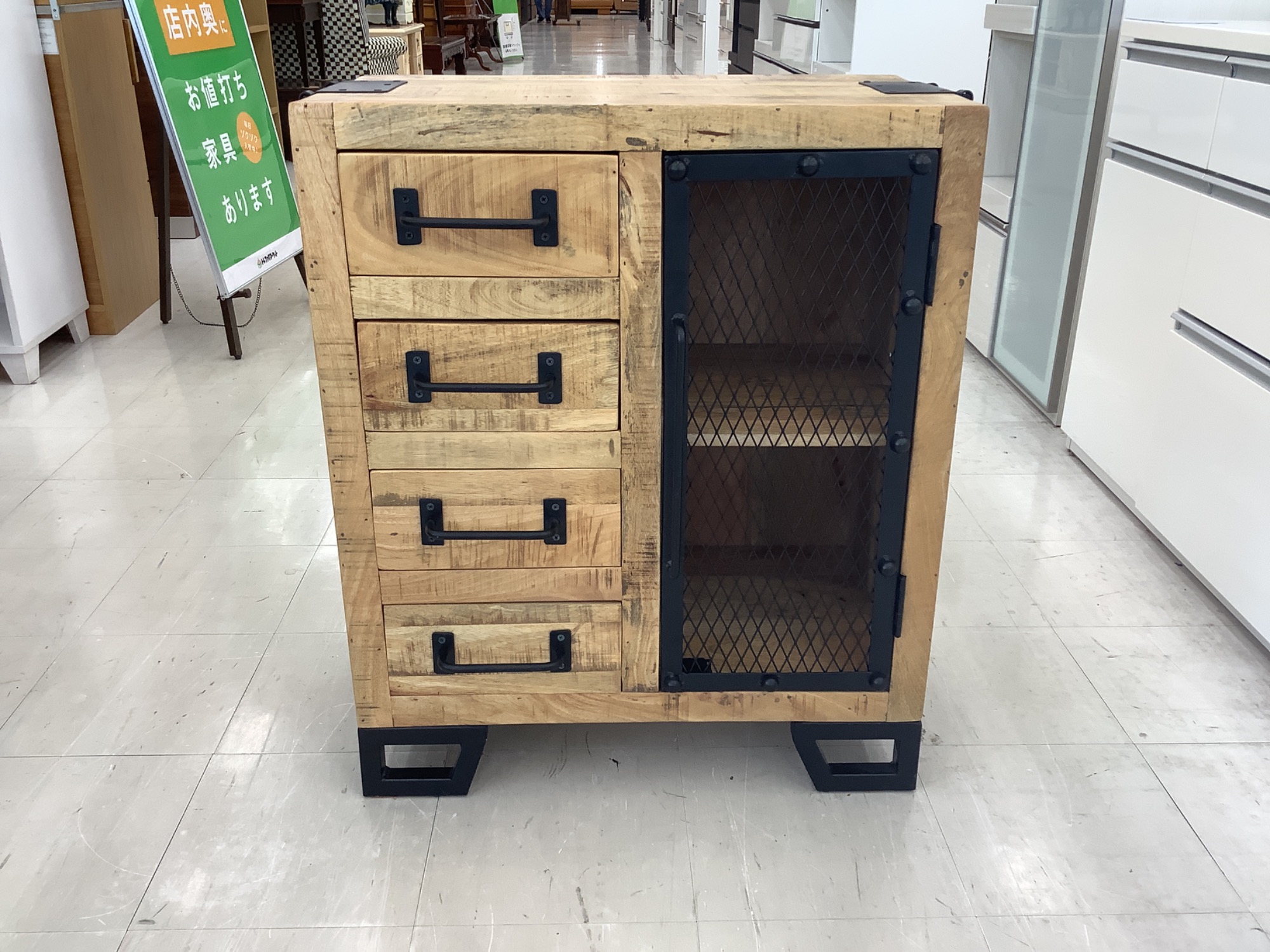 万能家具。無印良品、ステンレスユニットシェルフを多数ご紹介。【TFMおゆみ野店】｜2018年03月16日｜リサイクルショップ トレファクマーケット（ トレファク）千葉おゆみ野店