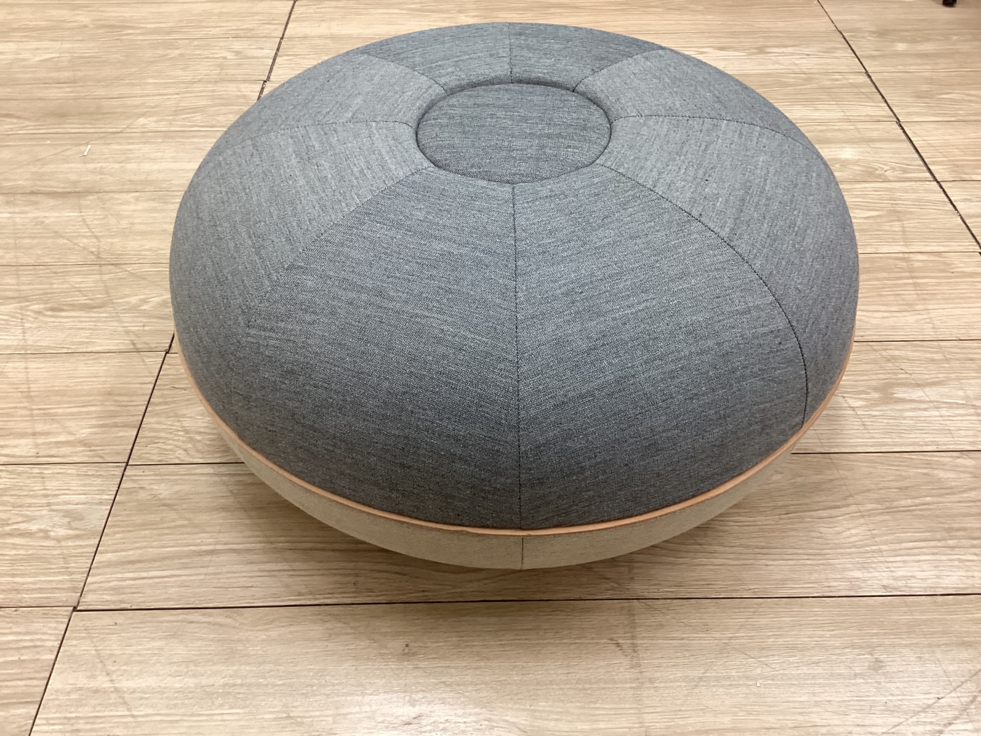 新入荷情報】Fritz Hansen(フリッツハンセン)のPOUF(プフ