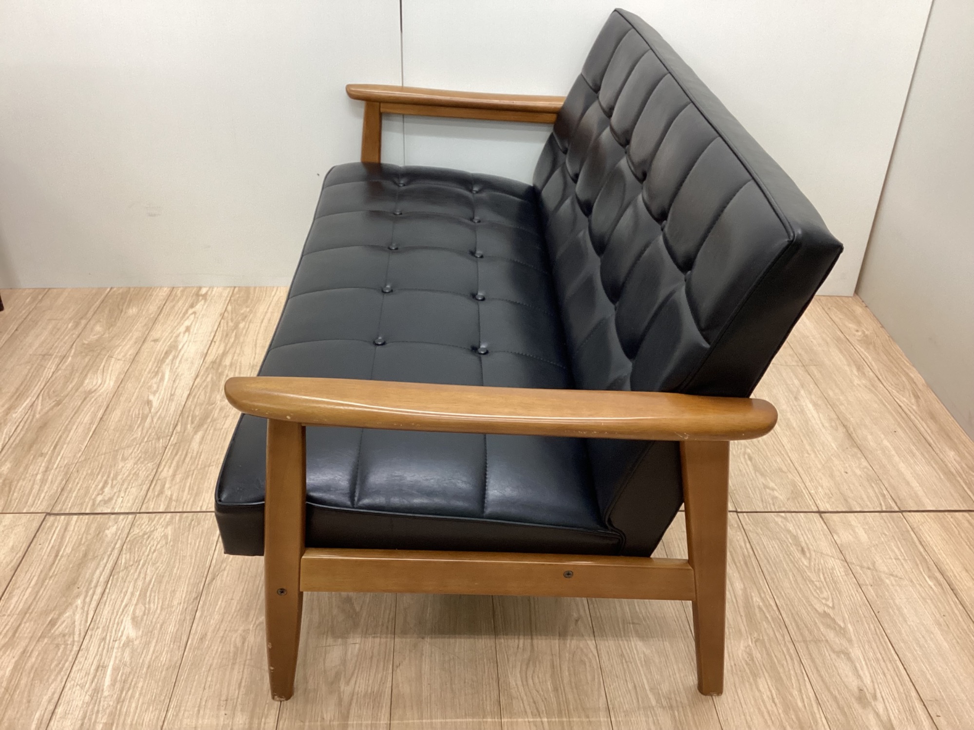 新入荷情報】カリモク60のKチェア 2シーターが入荷しました！｜2025年 