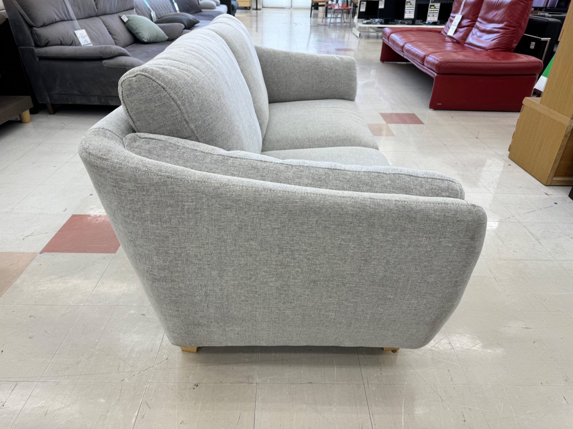 新入荷情報】桜屋工業の2人掛けソファー(LS-412)が入荷しました