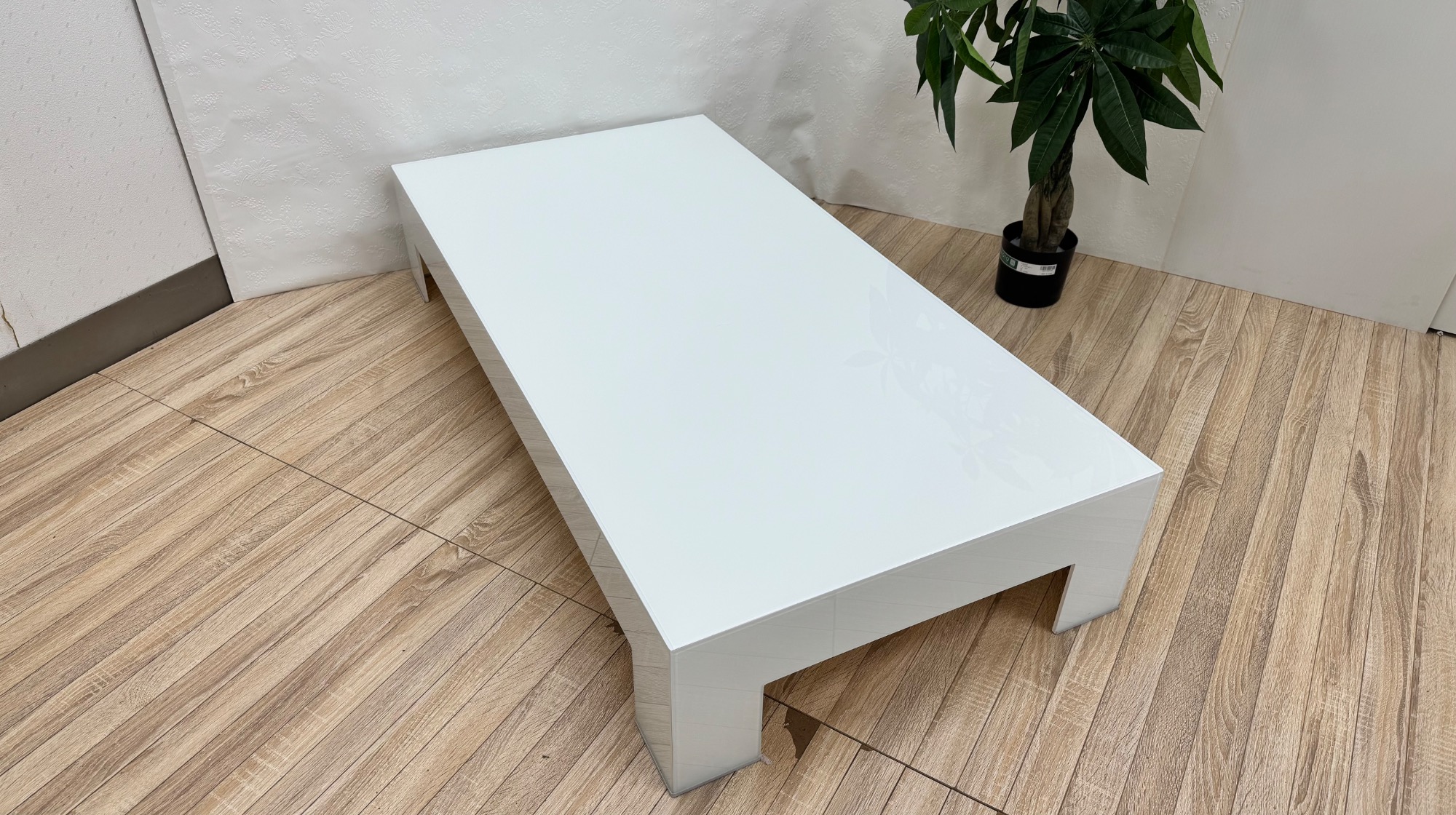 新入荷情報】スタイリッシュで 洗練された逸品！GLAS ITALIA