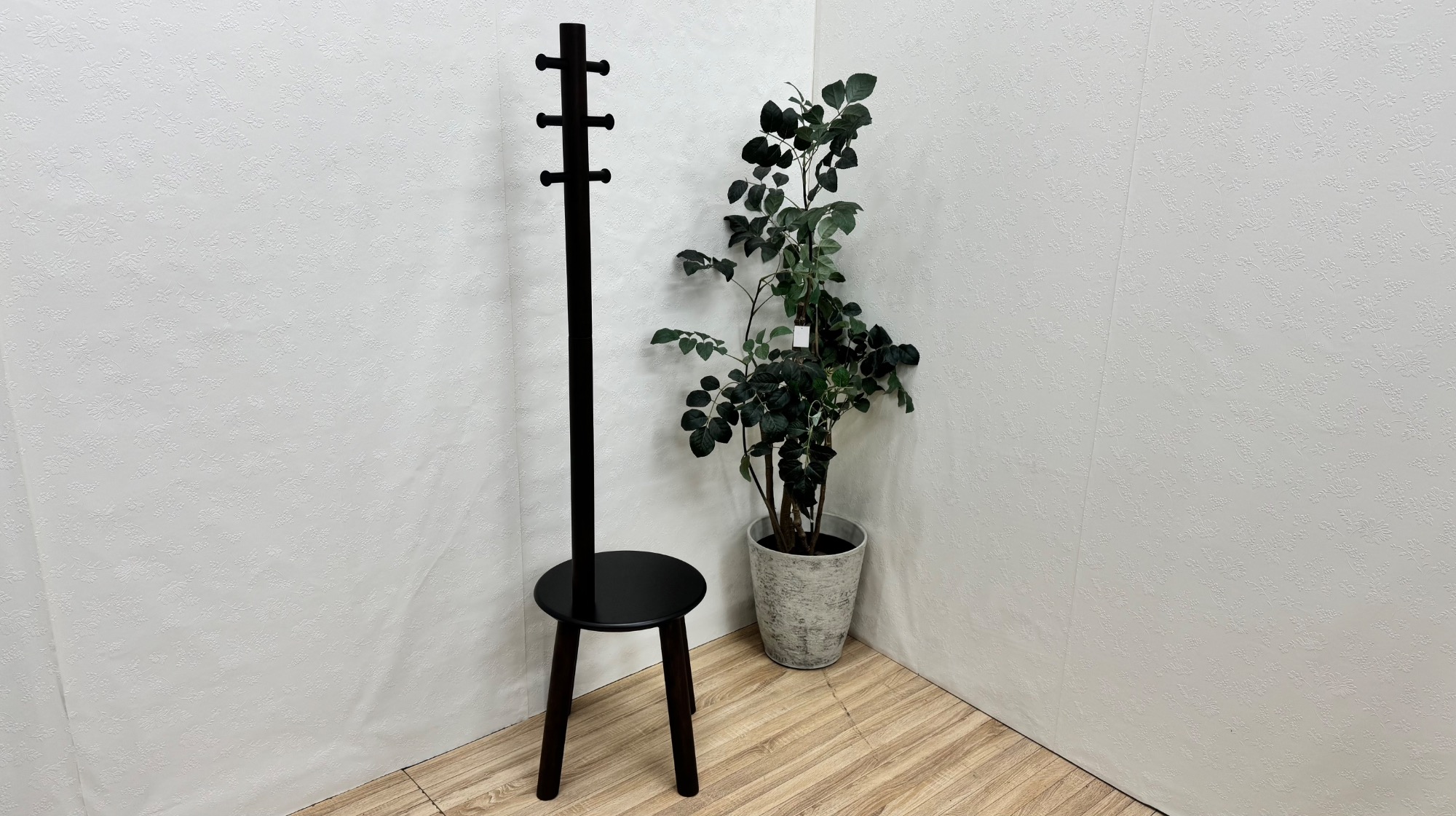 新入荷情報】一体化したユニークなデザイン!!dinos (ディノス 新入荷情報】一体化したユニークなデザイン!!dinos (ディノス