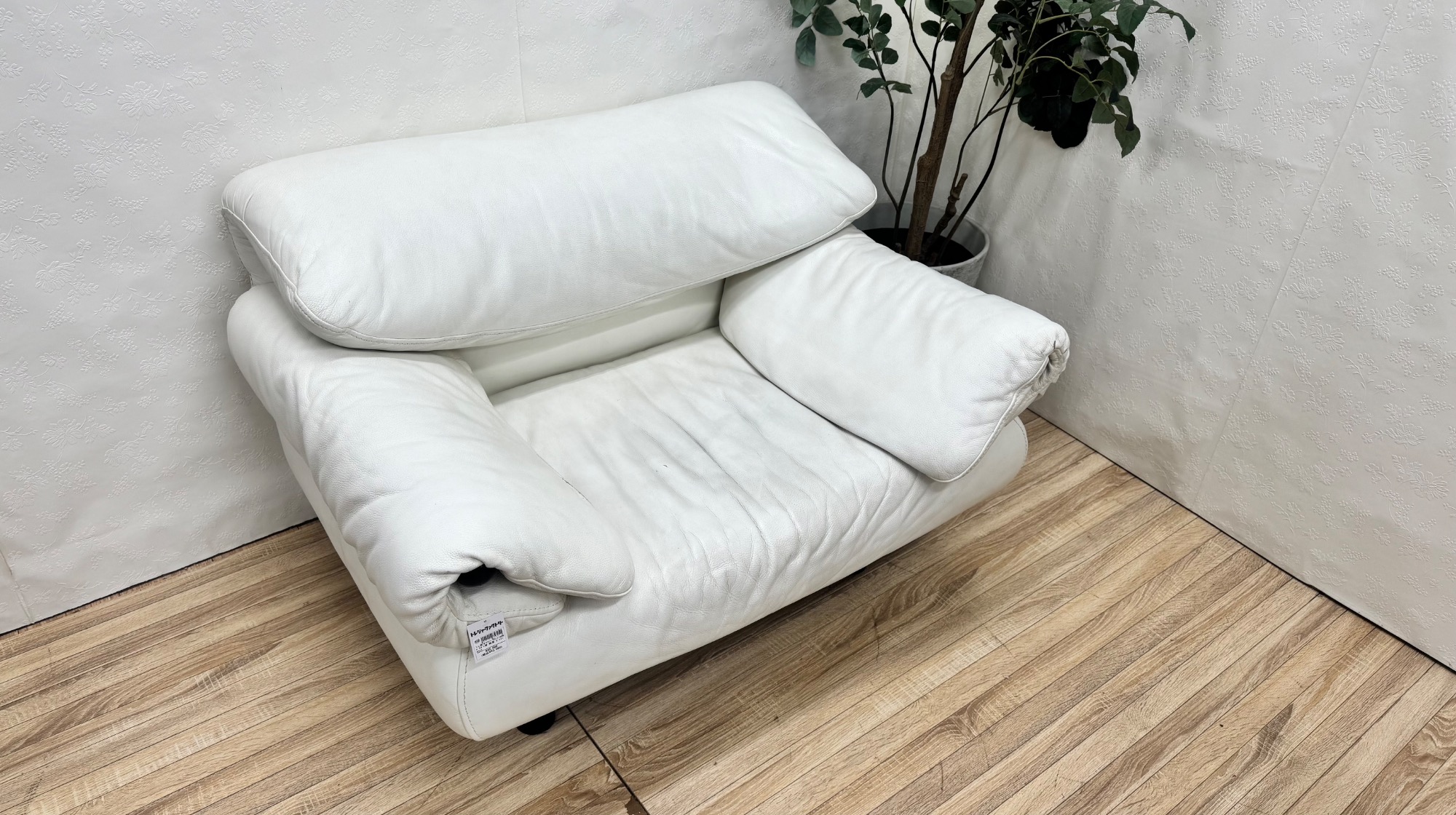 新入荷情報】大人気な一品をもう一点！！ Poltromec(ポルト
