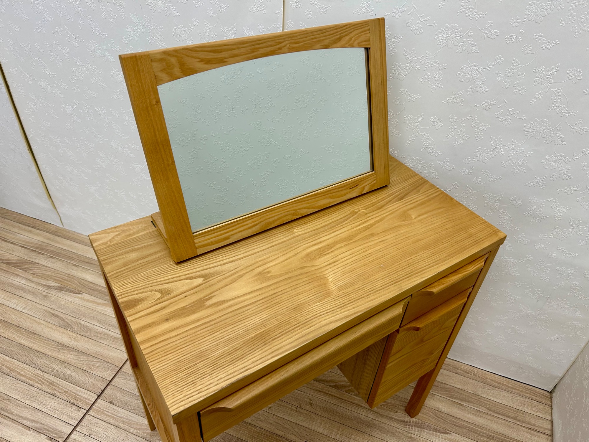 （ドキンちゃん）【美品!】unico CLARUS mini ドレッサー unico(ウニコ)の CLARUS-mini(クラルスミニ) アッシュ材