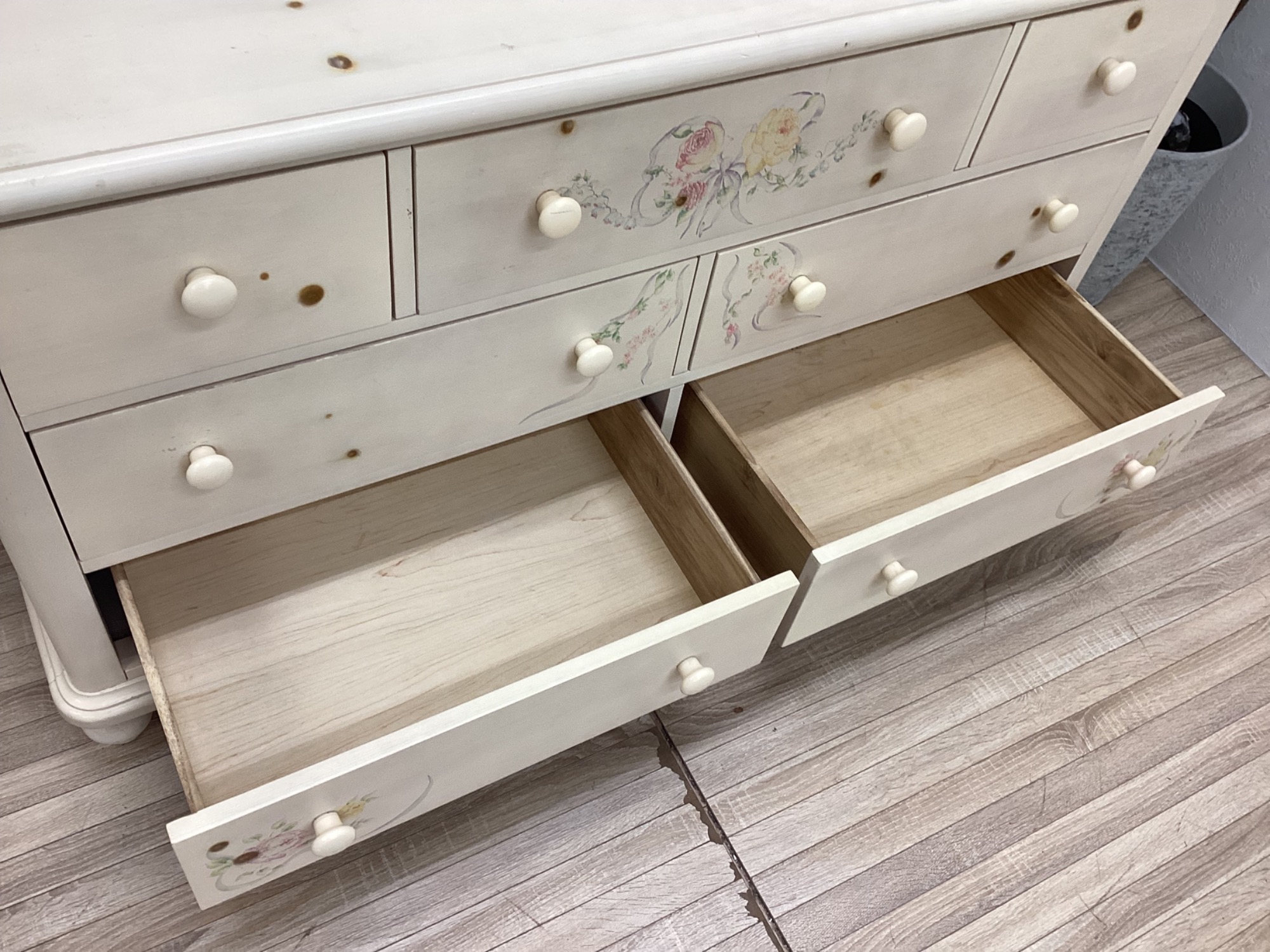 お値段見直しました！】圧迫感のないロースタイルで空間広々