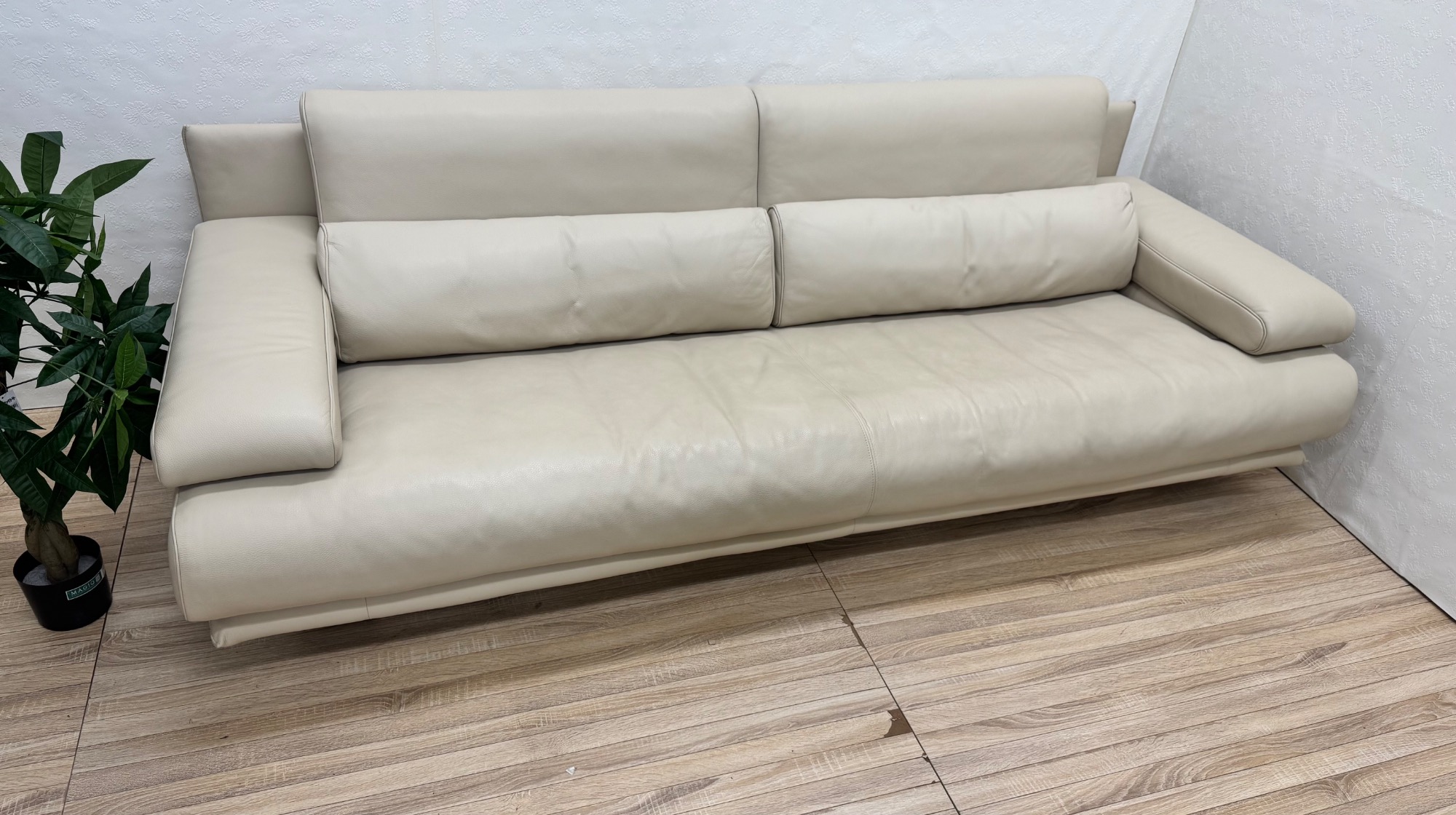 お値段見直しました！】あのドイツで有名な高級家具ブランド!?ROLF