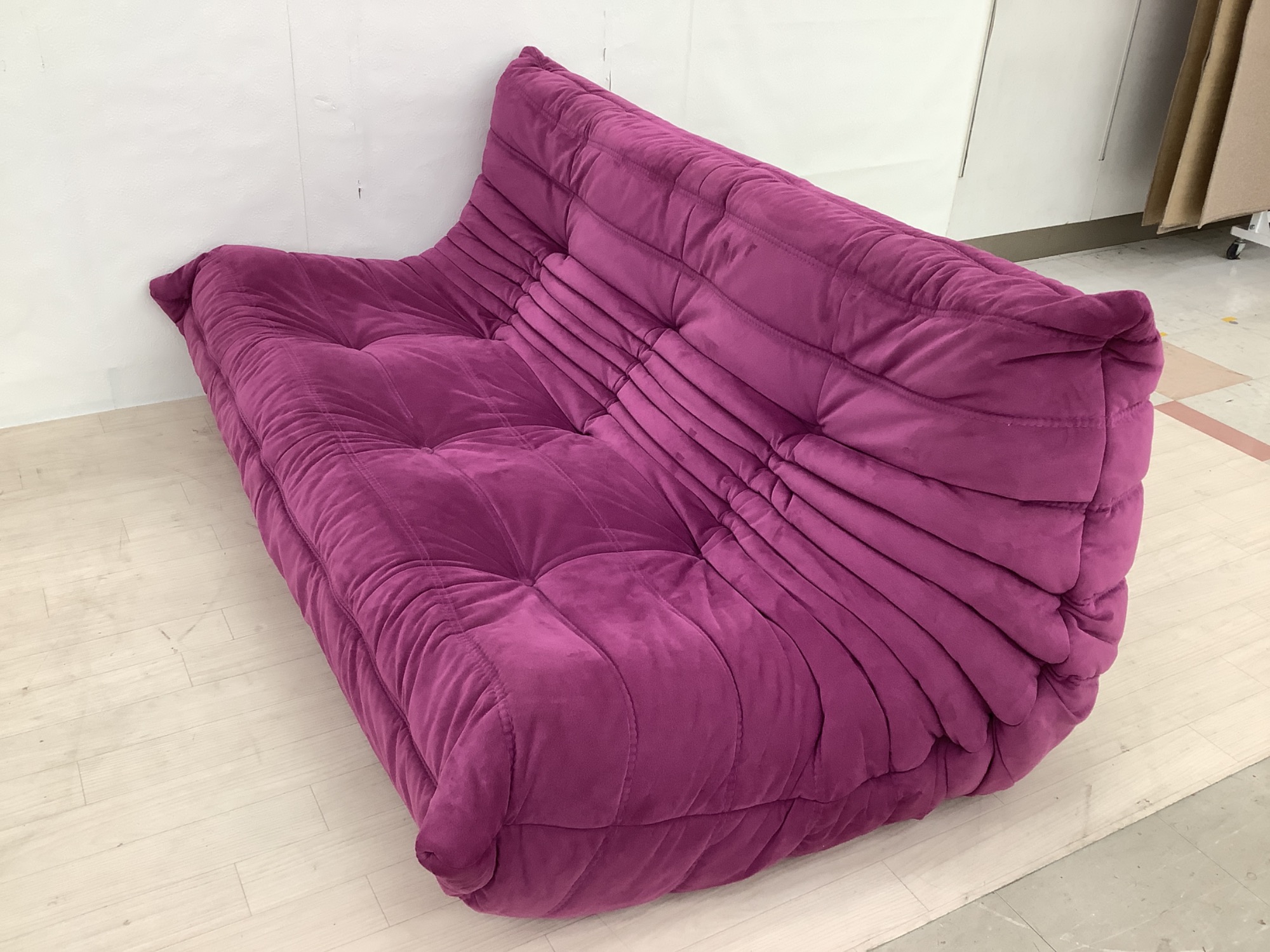 【定価約4万✨】L'Appartement Feminity Knit ゆったり 新入荷情報】洗練と上質を纏った一品！！ligne roset (リーンロゼ)の3