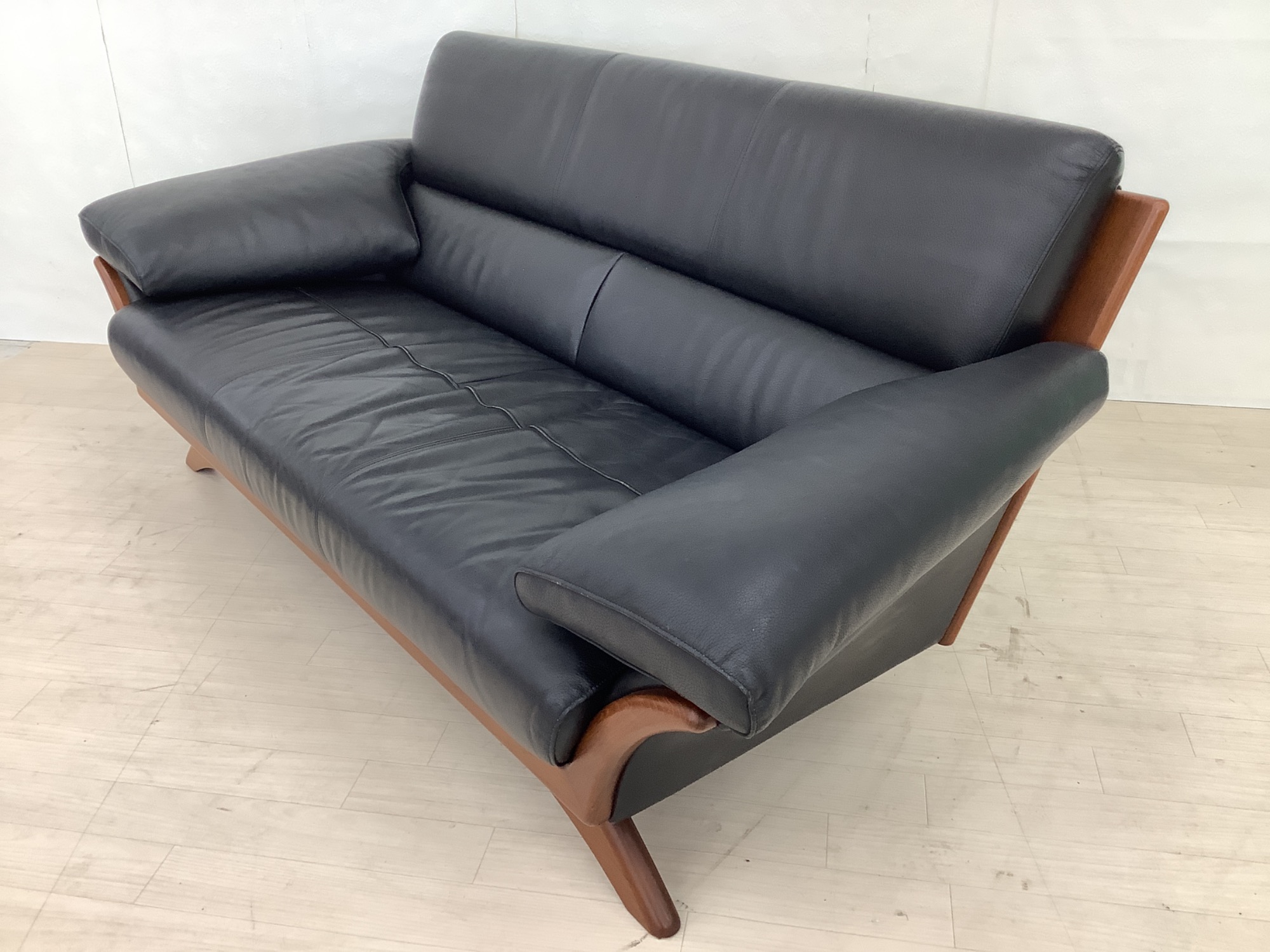 新入荷情報】上質さを極めた贅沢な座り心地！！MORISHIGE(モリシゲ)の2