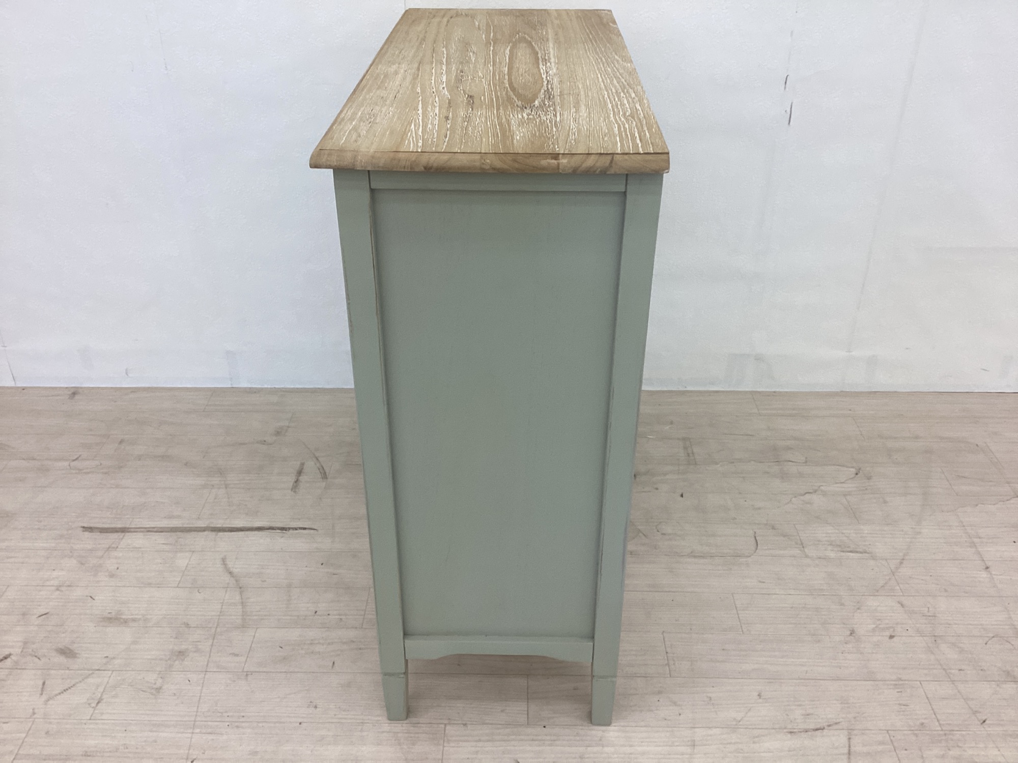 新入荷情報】古めかしく味わい深いデザイン！ B-company(ビー