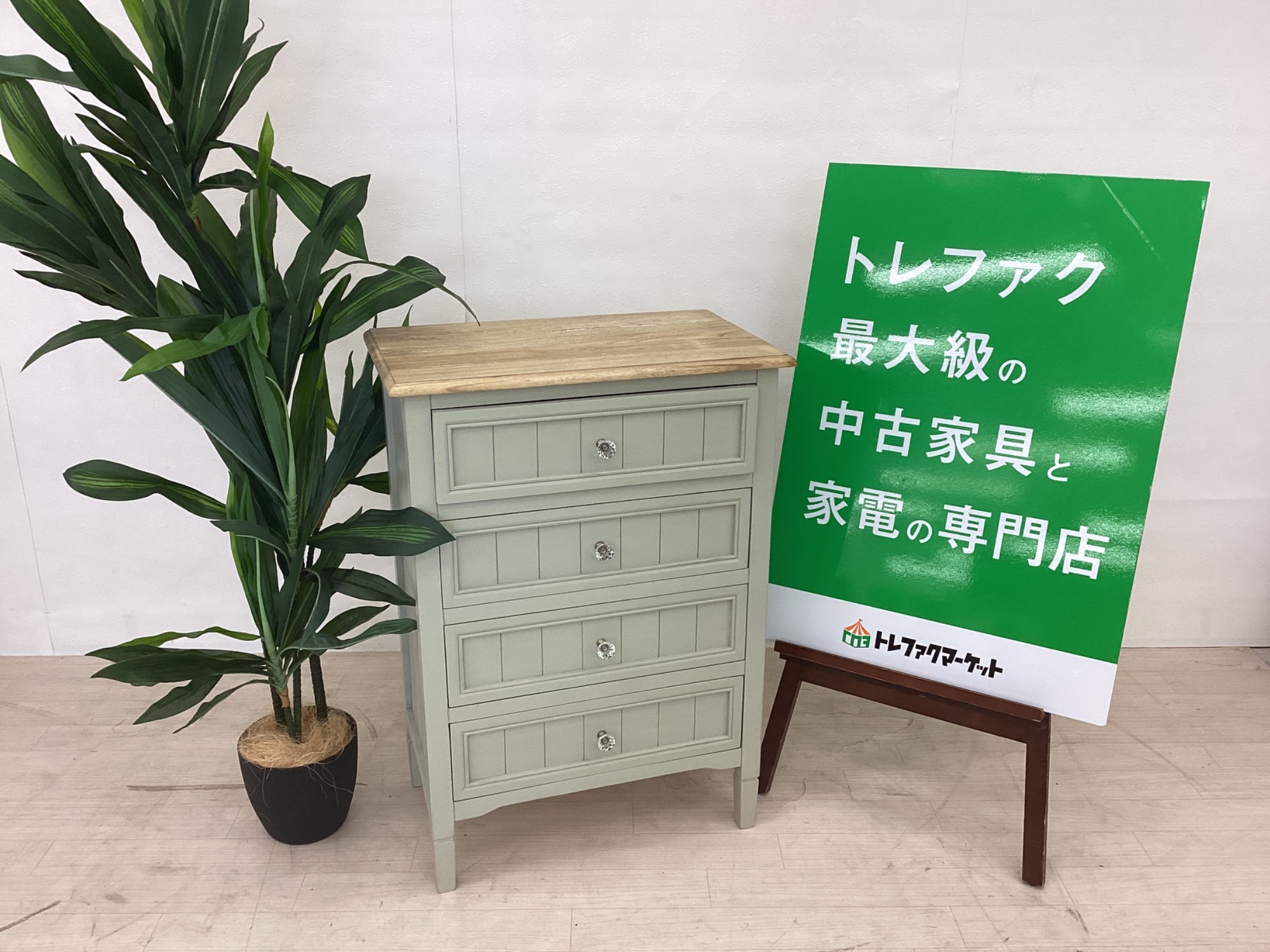 【最終値下げ】B-COMPANY ビーカンパニー チェスト unico 完売品 新入荷情報】フレンチカントリーなデザインの4段チェスト！ B-company