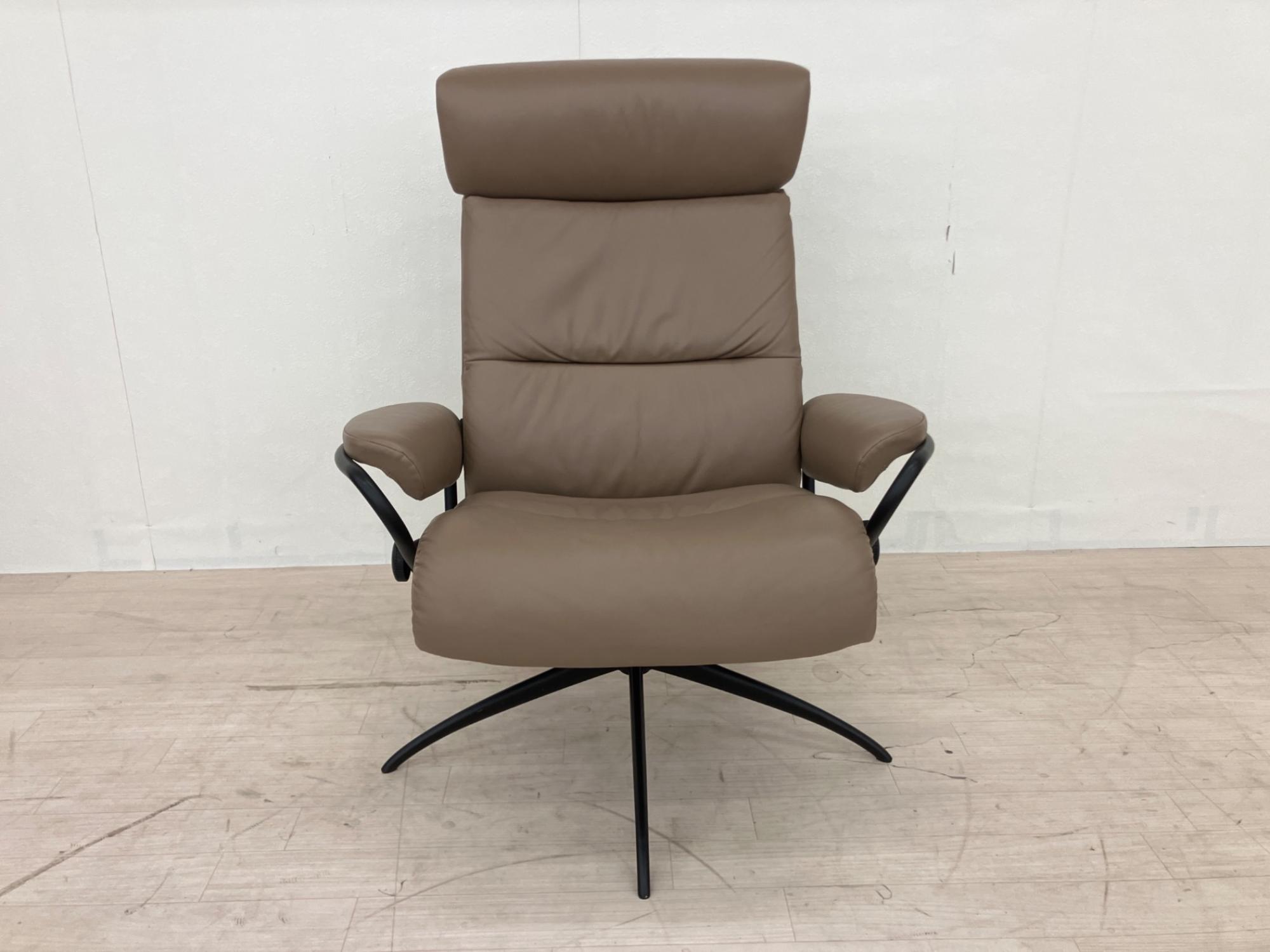 新入荷情報】Ekornes(エコーネス)のリクライニングチェアが入荷しま