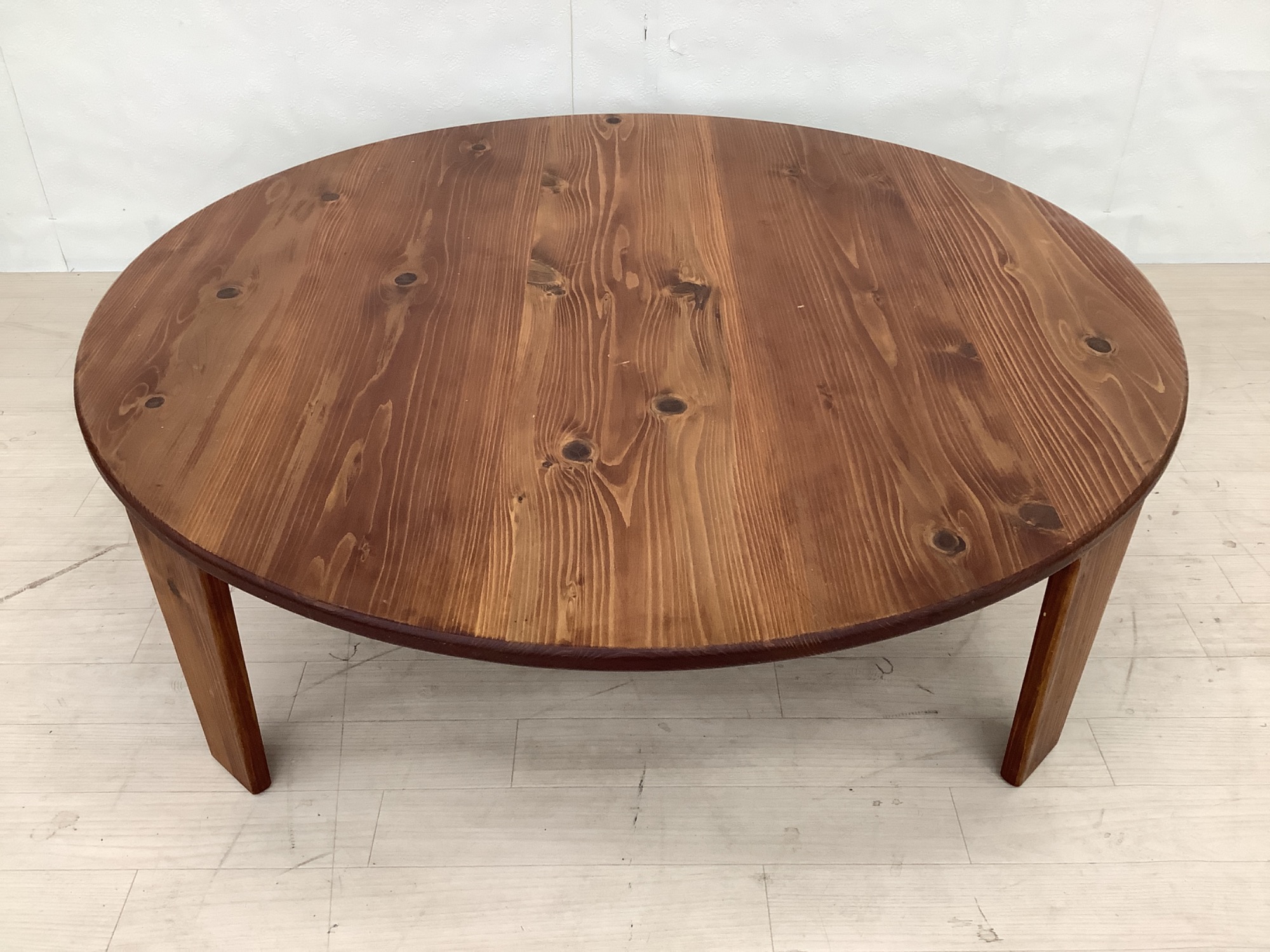 新入荷情報】国産杉無垢材を使用したハンドメイド家具！ 85funitureの