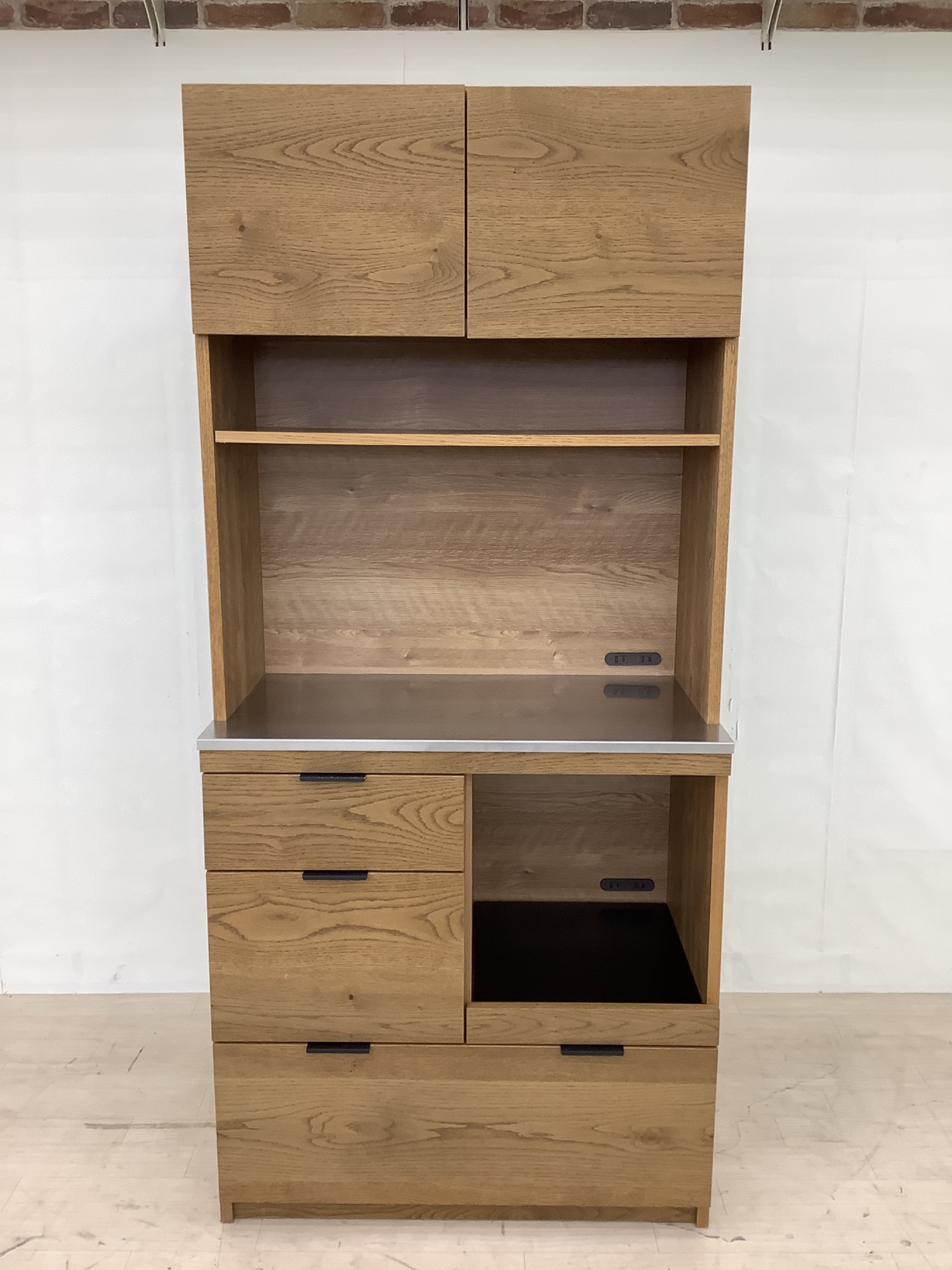 新入荷情報】木材の表情を感じるカジュアルなデザイン！UNICO(ウニコ