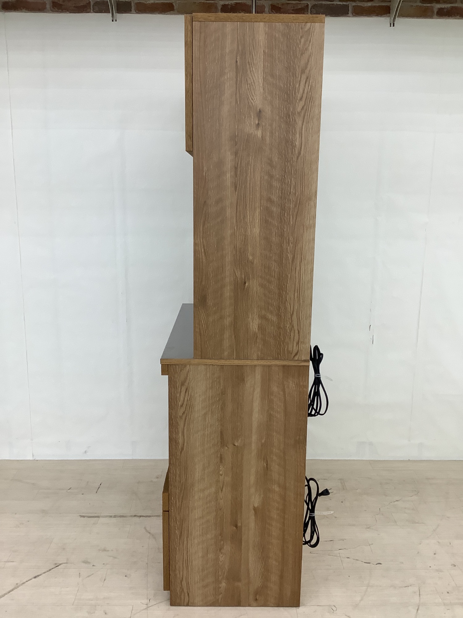 新入荷情報】木材の表情を感じるカジュアルなデザイン！UNICO(ウニコ