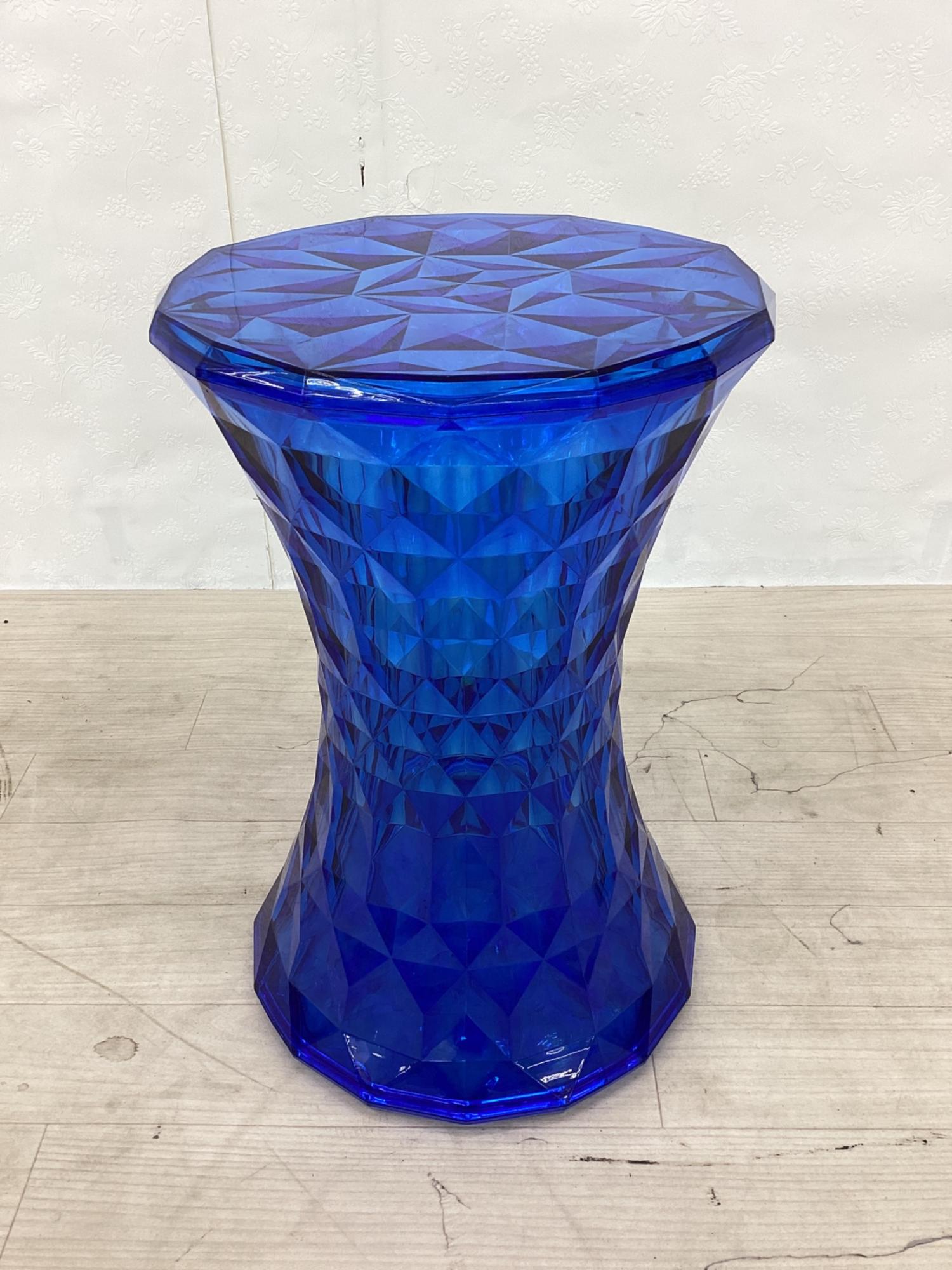 新入荷情報】砂時計のようなシンメトリのデザイン!Kartell(カルテル 新入荷情報】砂時計のようなシンメトリのデザイン!Kartell(カルテル