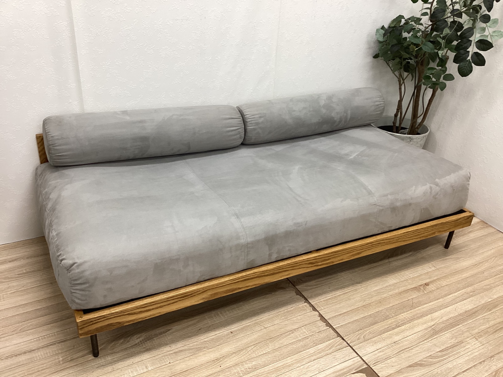 お値段見直しました】シンプルで広々としたデザインが特徴の一品！！a