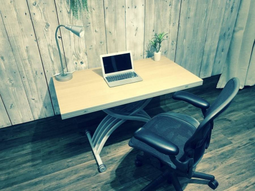 家具・インテリアのテーブル