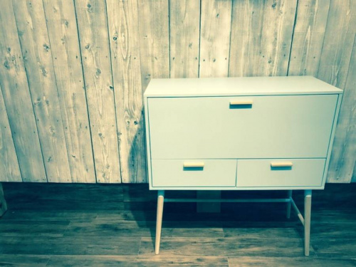 家具・インテリアのテーブル
