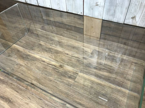 テーブルのIDC大塚家具