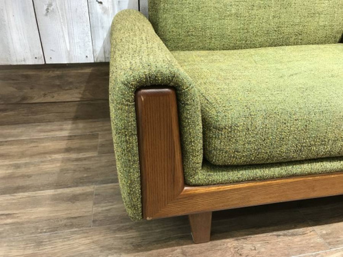 ACME Furnitureのソファー