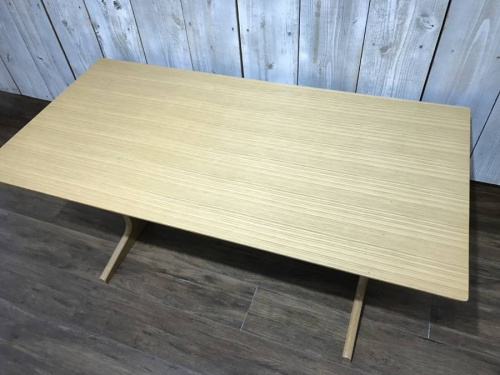 無印良品のダイニングテーブル