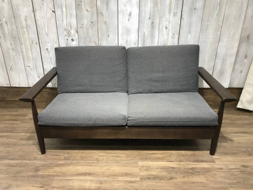 家具のソファ