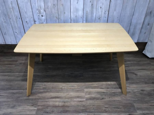 ダイニングセットの柏木工