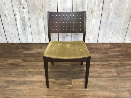 イスのCONDE HOUSE