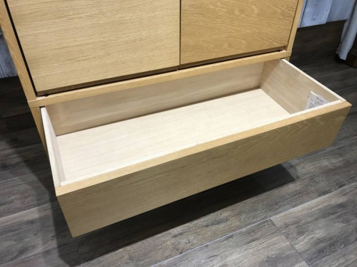 キャビネットの中古家具