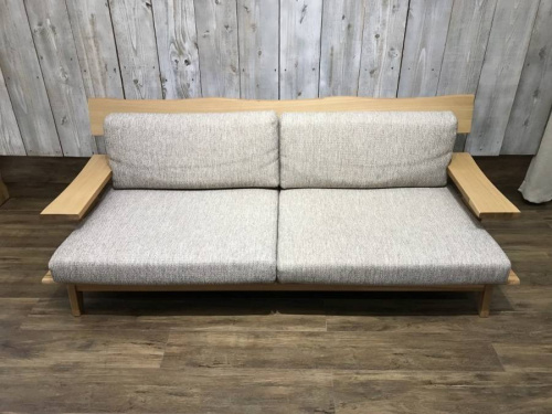 家具のソファ