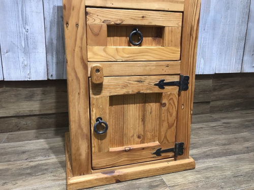 カントリーの電話台