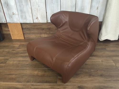 家具のソファ