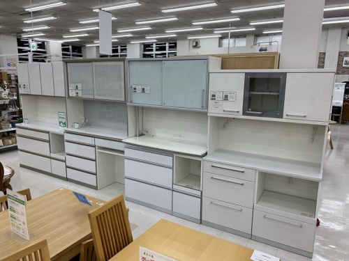 中古　食器棚のマーケット　中古　家具