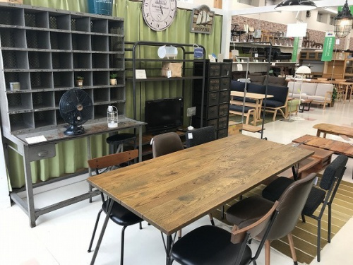 インテリアのジャーナルスタンダード