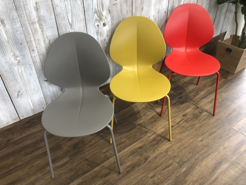 中古　Calligarisの千葉　ダイニングチェア