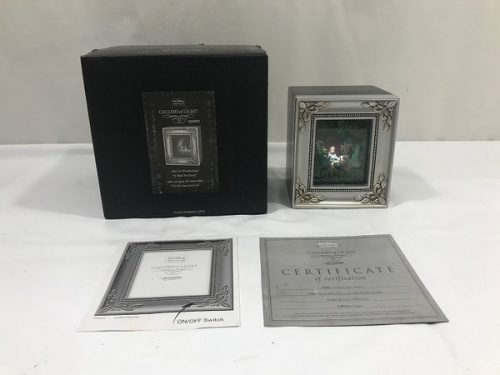 Disneyのギャラリーオブライト Alice In Wonderland A Mad Tea Party USAディズニー限定