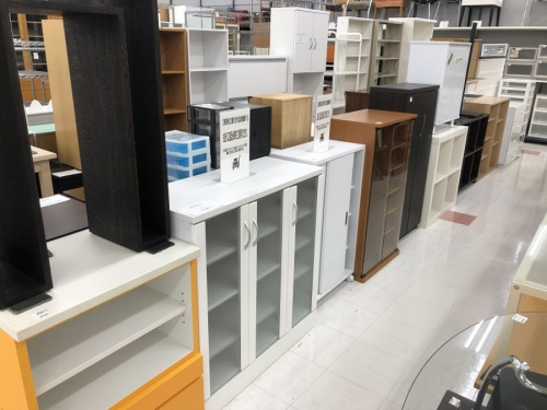 中古チェアの中古テーブル