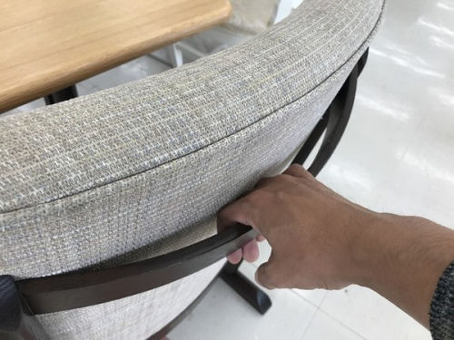 ダイニングセットのテーブル