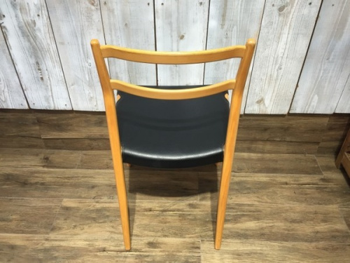 ダイニングチェアのチェア