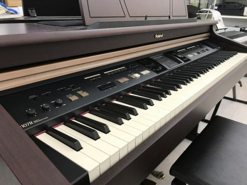 RolandのKR107R