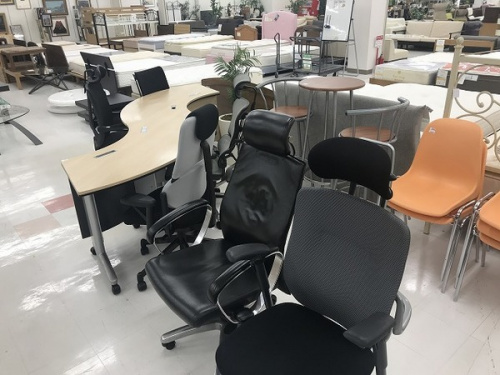 オフィス家具のワークチェア