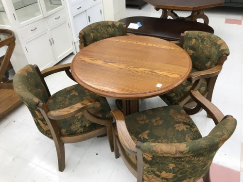 ダイニングセットのダイニング