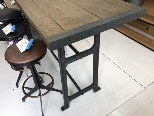 テーブルのKnot antiques